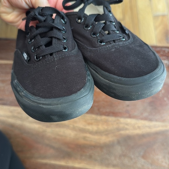 VANS | Black Low Top Lace Up Shoes | men’s size 4/women’s 6.5 - Picture 8 of 9